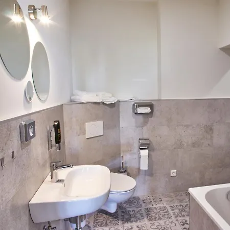 Konukevi Alte Molkerei 4*